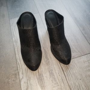 Kenneth Cole Reaction Tap Dance Clogs Mules